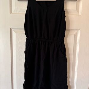 Elegant Black Sleeveless Dress